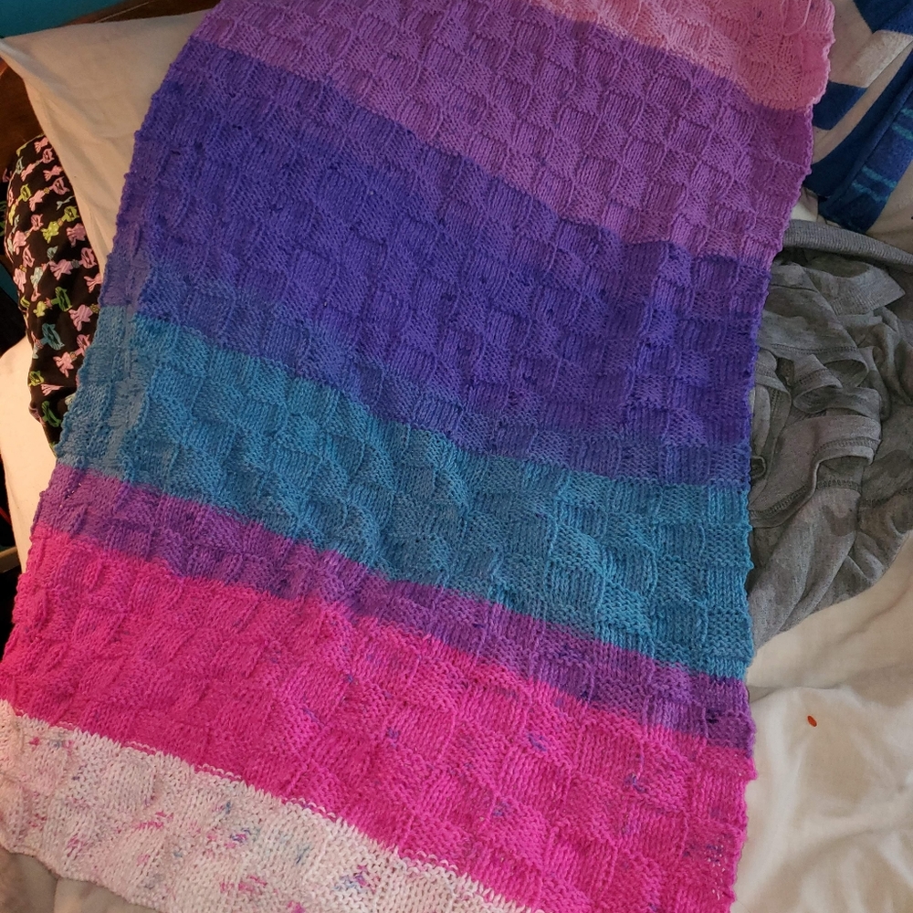 Knit baby afghan